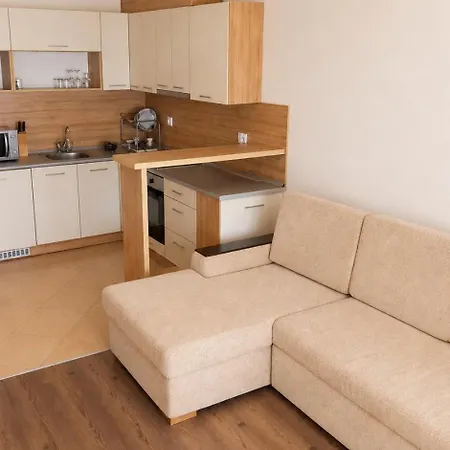 Real Day Apartment