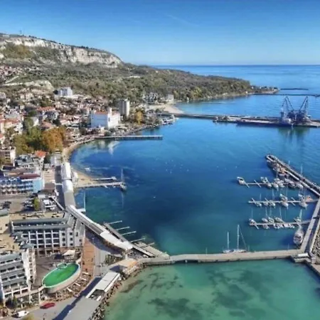 Real Day Apartment Balchik